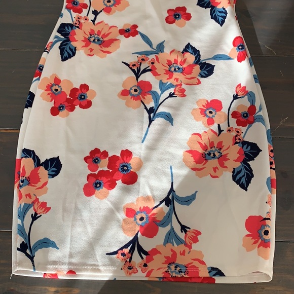 vici collection midi dress - Picture 3 of 4